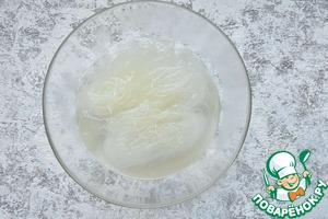 Жареная лапша по-тайски с морепродуктами Жареная лапша по-тайски с морепродуктами