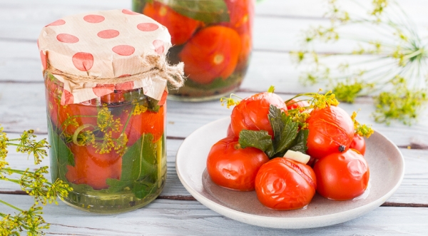 Соленые помидоры на зиму, пошаговый рецепт с фото