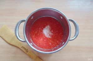 Протертые помидоры с чесноком на зиму