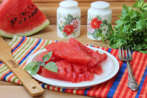 Маринованный арбуз быстрого приготовления
