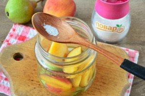 Компот из груш и персиков на зиму