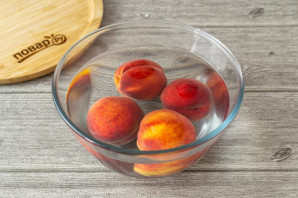 Компот из персиков с лимонной кислотой на зиму