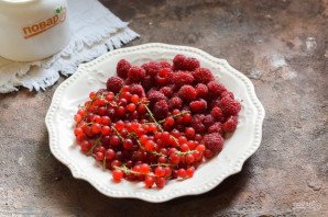 Компот из красной смородины и малины на зиму Компот из красной смородины и малины на зиму