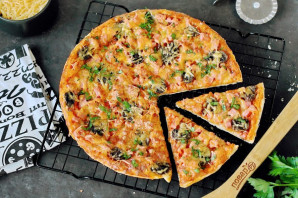 Пицца на слоеном тесте Пицца на слоеном тесте