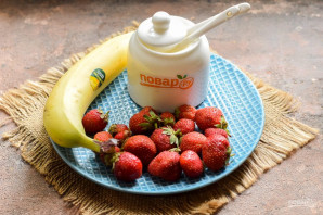 Компот из клубники с бананом на зиму