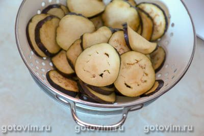 Жареные баклажаны с яйцом и мукой Жареные баклажаны с яйцом и мукой