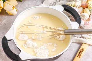 Торт "Наполеон" с безе