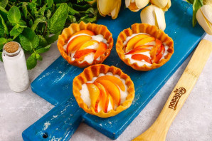 Корзиночки с персиками