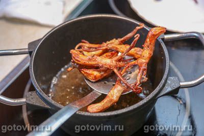 Жареные во фритюре утиные язычки