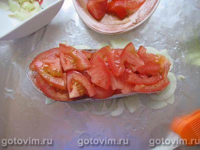 Стейк семги в фольге (с помидорами и сыром) Стейк семги в фольге (с помидорами и сыром)