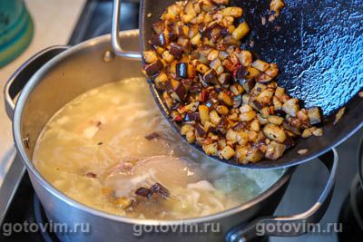 Южный борщ с баклажанами