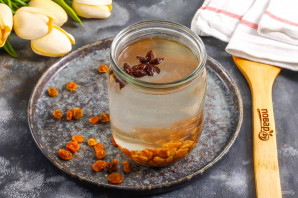 Настойка из изюма на самогоне