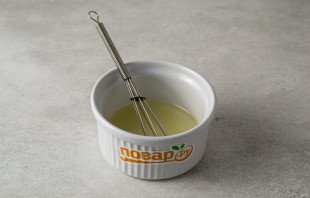 Салат из авокадо с грушей и сыром Салат из авокадо с грушей и сыром