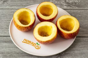 Печеные яблоки с клюквой Печеные яблоки с клюквой