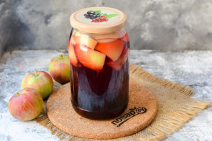 Компот из яблок и каркаде на зиму Компот из яблок и каркаде на зиму