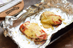 Мясо по-французски в фольге с грибами