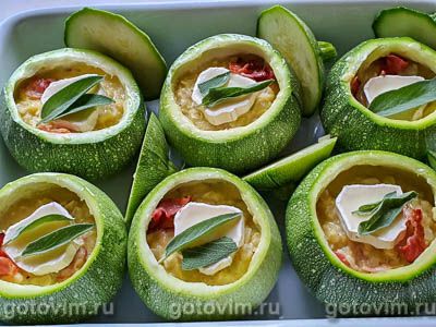 Кабачки «Ницца» запеченые с сыром Шевр и беконом Кабачки «Ницца» запеченые с сыром Шевр и беконом