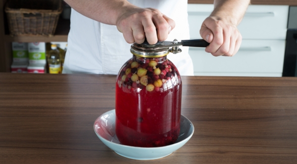 Компот из крыжовника и смородины, пошаговый рецепт с фото