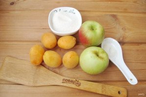 Компот из абрикосов и яблок на зиму