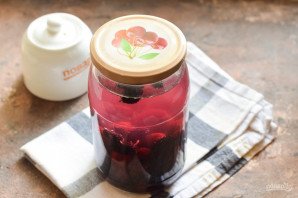 Компот из вишни и шелковицы на зиму