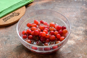 Варенье из красного крыжовника Варенье из красного крыжовника