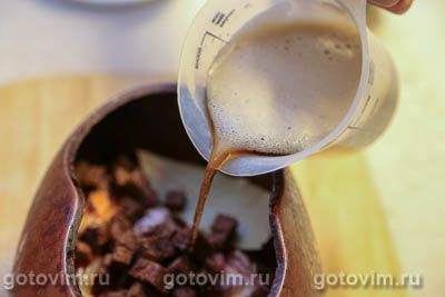 Мясо в квасе, тушенное с ржаными сухариками