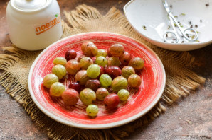 Компот из крыжовника с лимоном на зиму