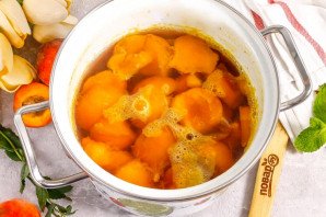 Компот из персиков на зиму Компот из персиков на зиму