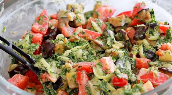 Салат из баклажанов Дачный, хит сезона, пошаговый рецепт с фото