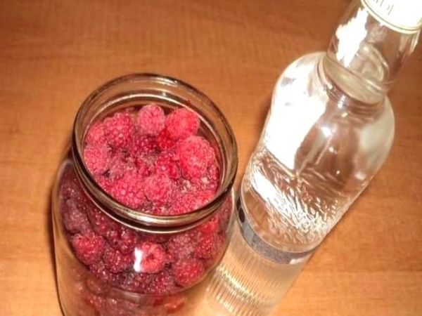 
Настойка из малины на водке в домашних условиях &mdash; простой рецепт из свежих ягод	