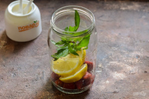 Компот из клубники "Мохито" на зиму