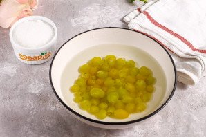 Компот из белого винограда на зиму