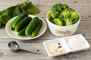 Маринованные огурцы с брокколи на зиму