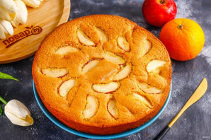 Шарлотка с яблоками и мандаринами Шарлотка с яблоками и мандаринами