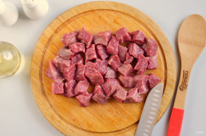 Тушеная телятина с подливкой Тушеная телятина с подливкой