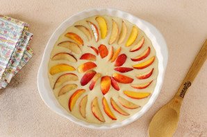 Заливной пирог с нектаринами Заливной пирог с нектаринами