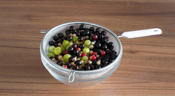 Компот из крыжовника и смородины, пошаговый рецепт с фото