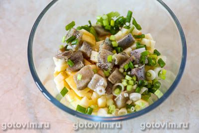 Салат из сельди с яблоком и картофелем