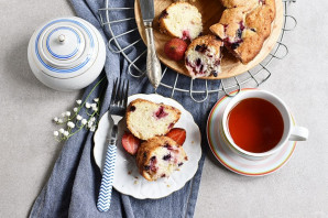 Быстрый пирог с ягодами