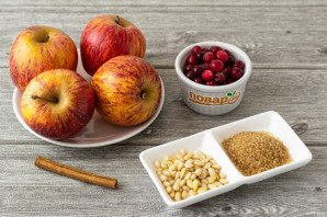 Печеные яблоки с клюквой Печеные яблоки с клюквой