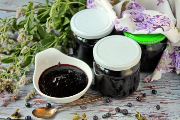 Джем из черники "Пятиминутка" Джем из черники "Пятиминутка"