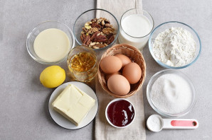 Бисквитное пирожное