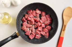 Тушеная телятина с подливкой Тушеная телятина с подливкой