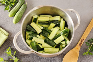 Огурцы по-польски дольками на зиму
