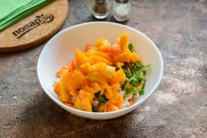 Заливное из куриного филе с абрикосами