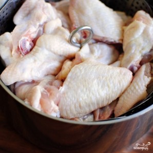 Закуска из куриных крылышек Закуска из куриных крылышек