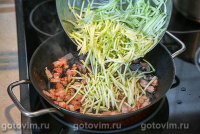 Макароны с беконом и кабачками Макароны с беконом и кабачками