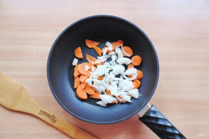 Кабачки тушеные с овощами и перцем Кабачки тушеные с овощами и перцем