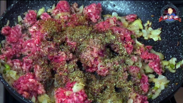 Баклажан  фаршированный мясом. карныярык