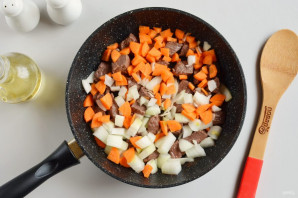 Тушеная телятина с подливкой Тушеная телятина с подливкой